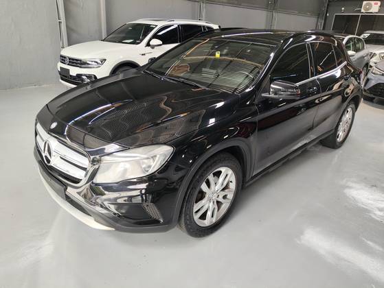 MERCEDES-BENZ GLA 200 1.6 CGI STYLE 16V TURBO FLEX 4P AUTOMÁTICO MERCEDES-BENZ GLA 200 1.6 CGI STYLE 16V TURBO FLEX 4P AUTOMÁTICO
